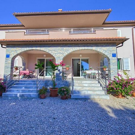 Apartamento Stela Pinezići Exterior foto