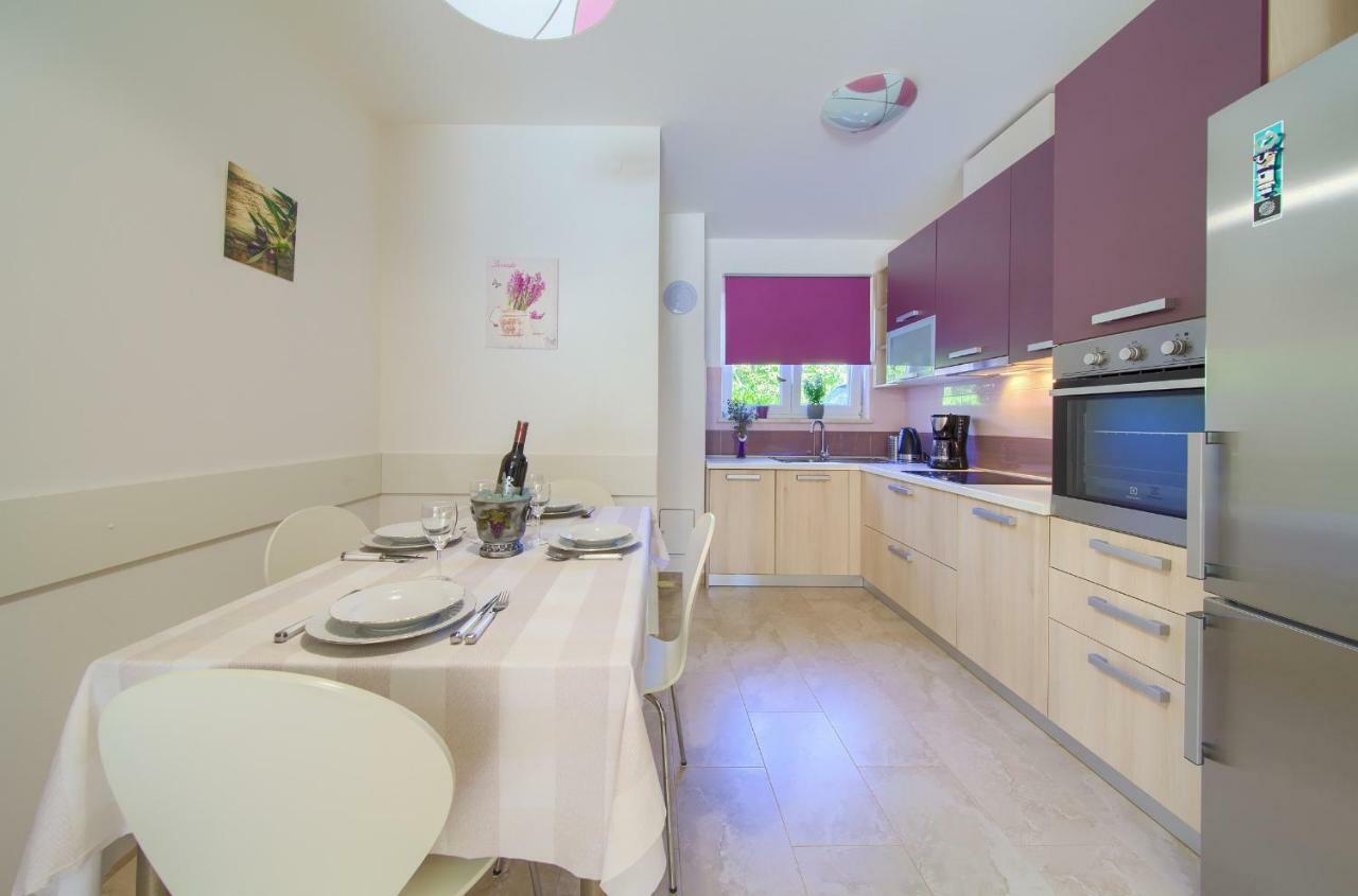 Apartamento Stela Pinezići Exterior foto